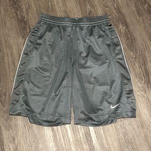 Nike - Men’s Athletic Shorts - L